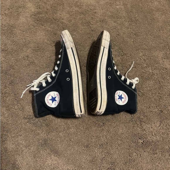 Converse - Picture 3 of 4